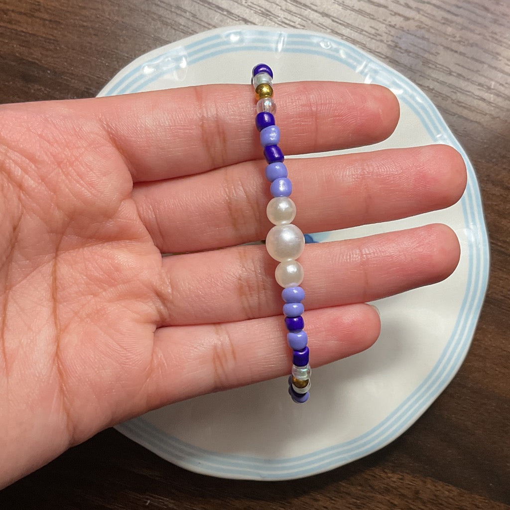 ✨pearl and purple seed bead bracelet✨