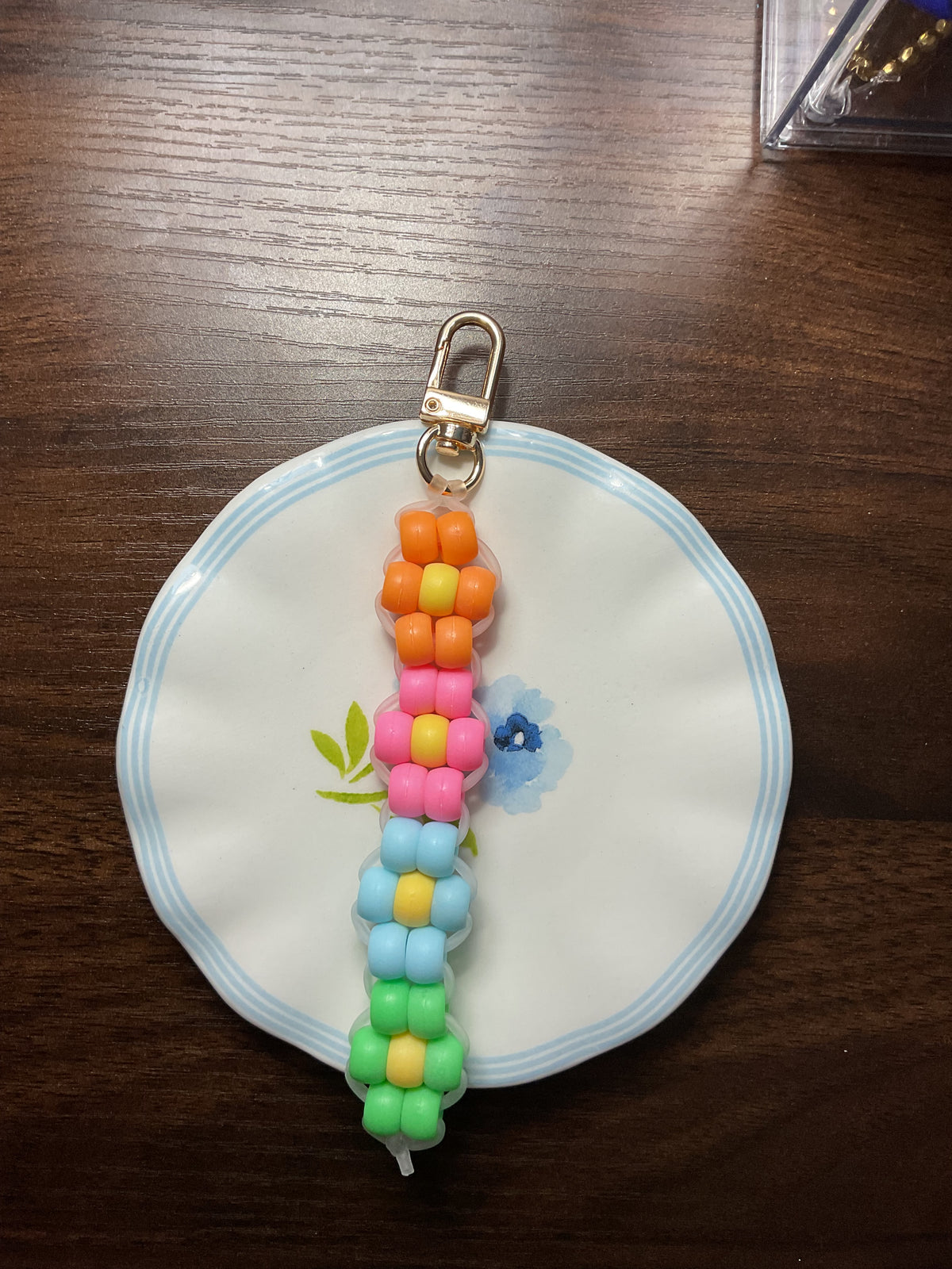 ✨pony bead flower keychain✨🌸